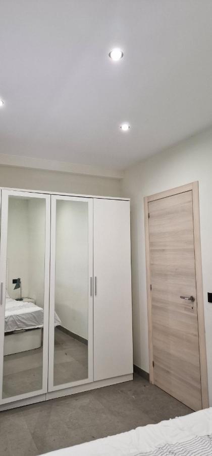 Private Room In The Center Of เอสเตโปนา ภายนอก รูปภาพ
